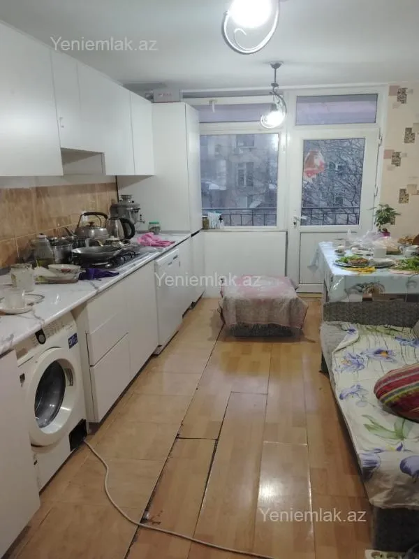 Satılır 3 otaqlı köhnə tikili 78 m²