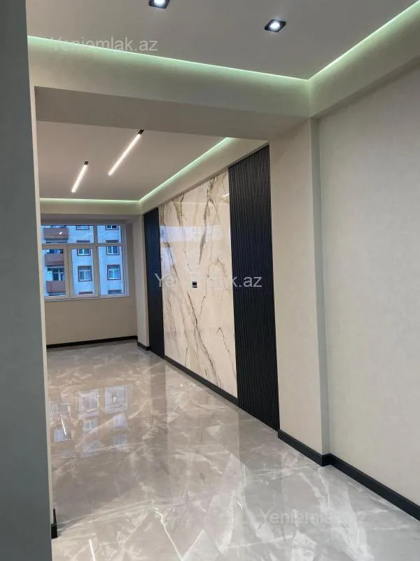 Satılır 3 otaqlı yeni tikili 130.3 m²