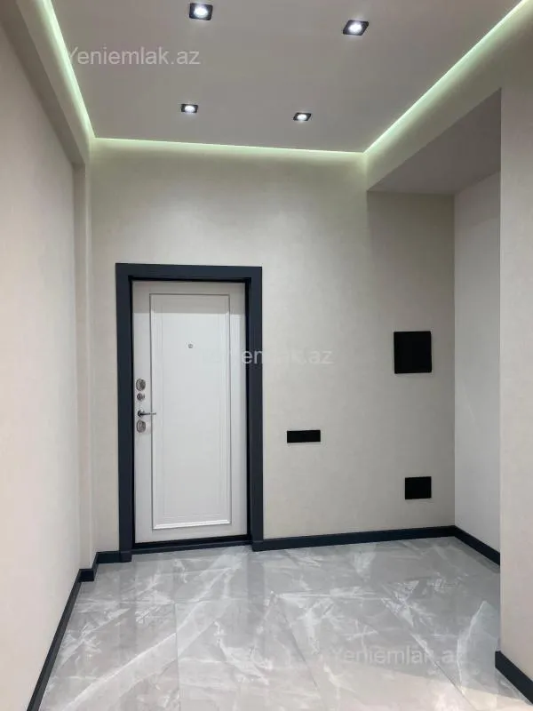 Satılır 3 otaqlı yeni tikili 130.3 m²