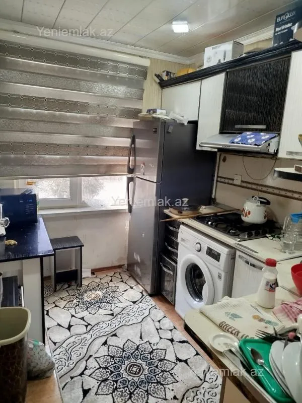 Satılır 3 otaqlı köhnə tikili 72 m²