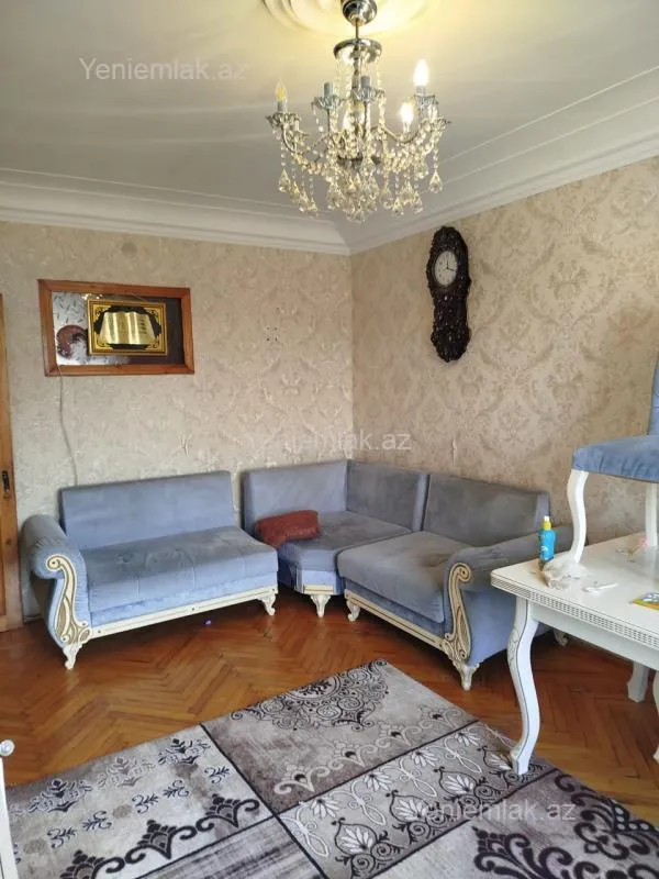 Satılır 3 otaqlı köhnə tikili 72 m²