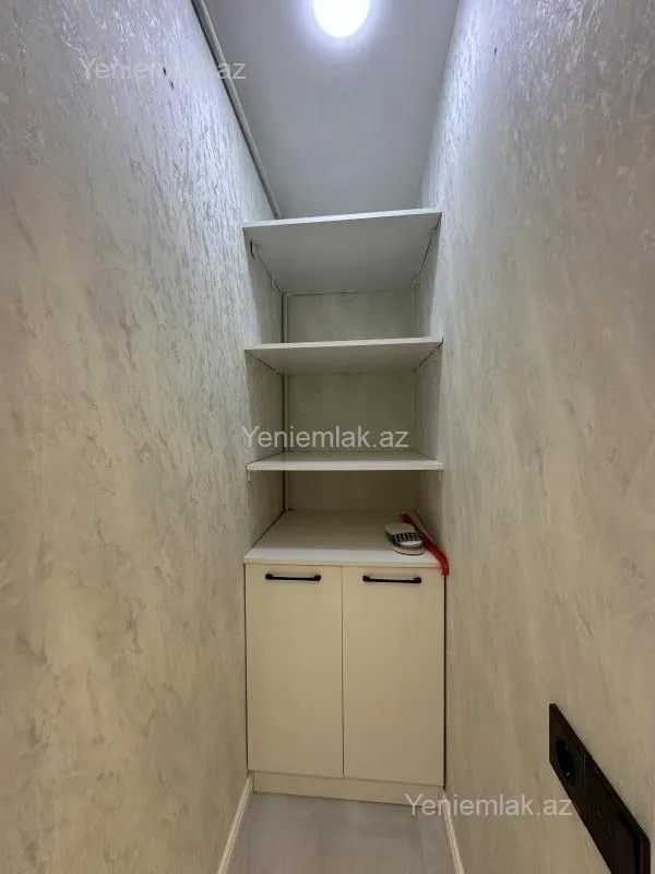 Satılır 2 otaqlı köhnə tikili 65 m²