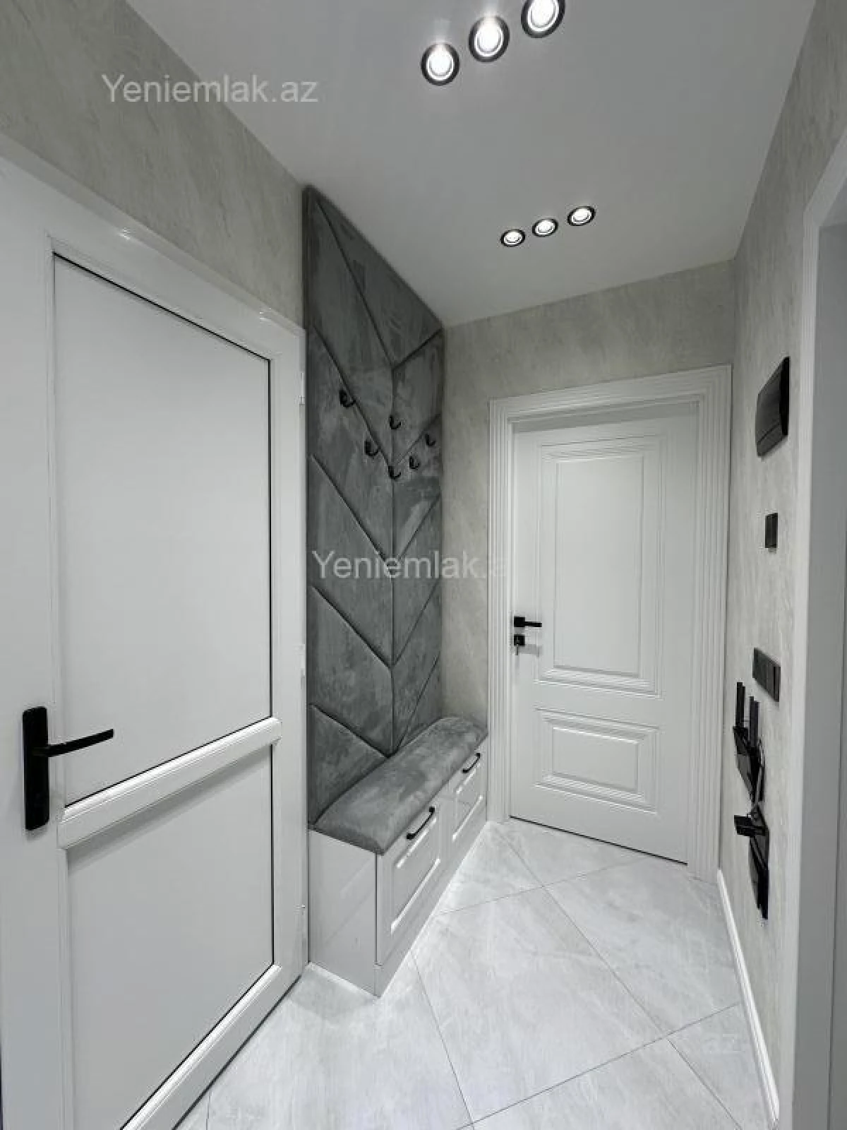 Satılır 2 otaqlı köhnə tikili 65 m²