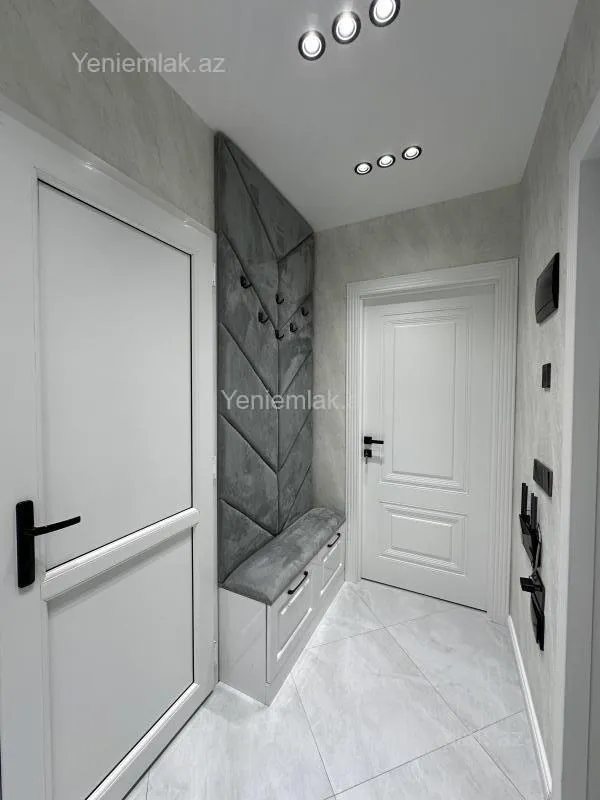 Satılır 2 otaqlı köhnə tikili 65 m²