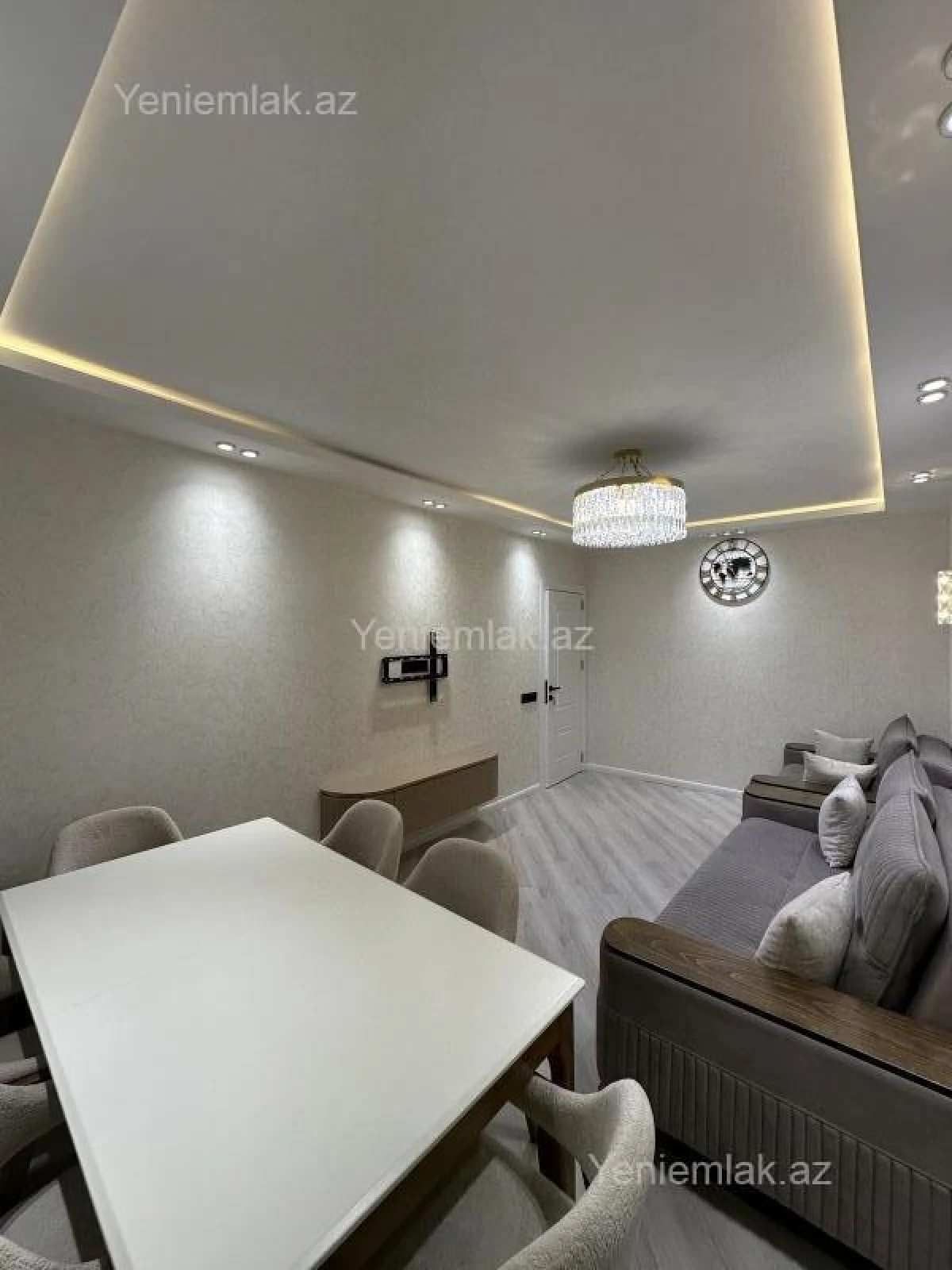 Satılır 2 otaqlı köhnə tikili 65 m²
