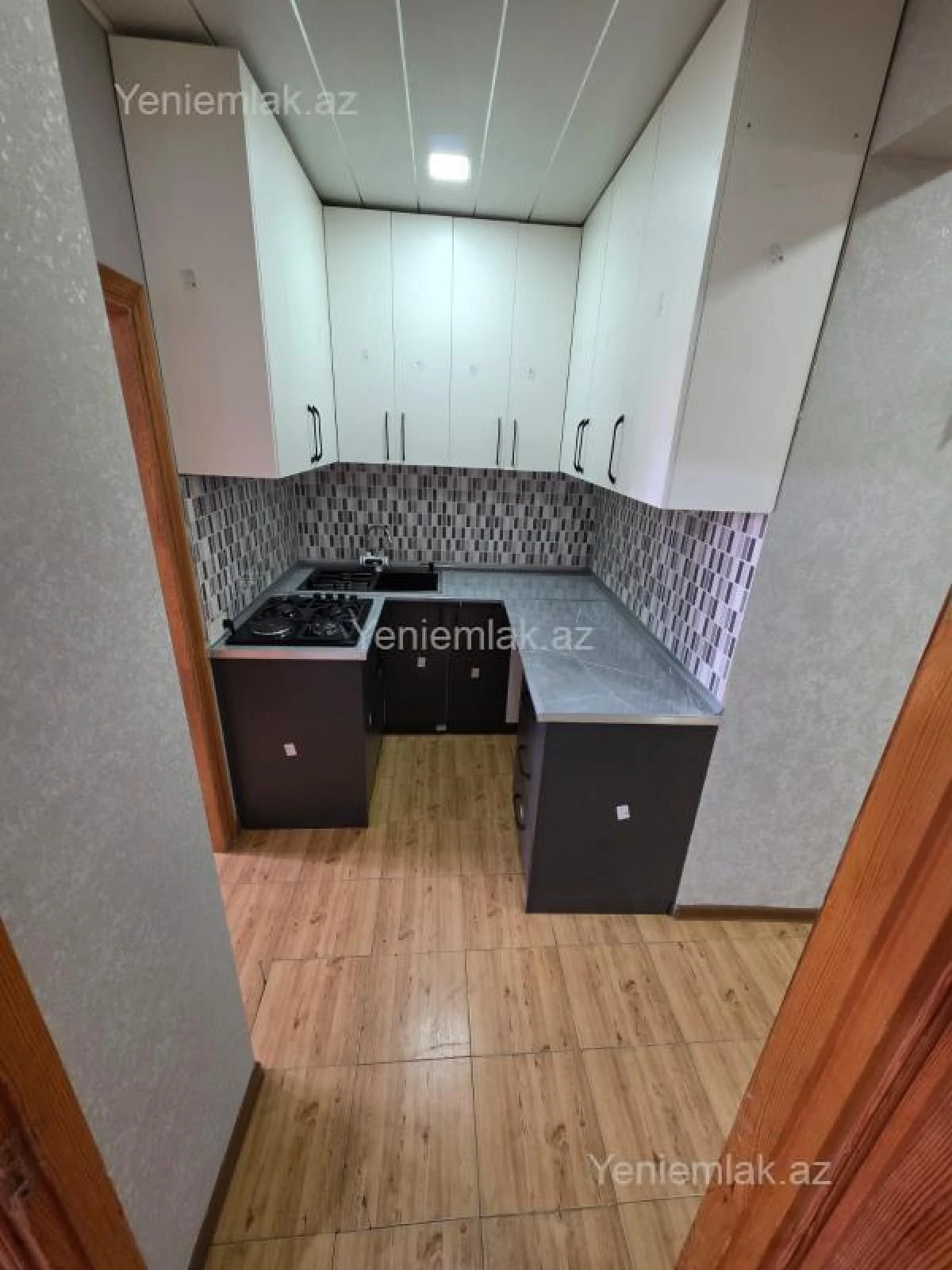 Satılır 1 otaqlı köhnə tikili 40 m²