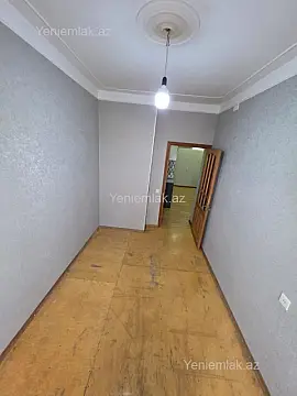 Satılır 1 otaqlı köhnə tikili 40 m²