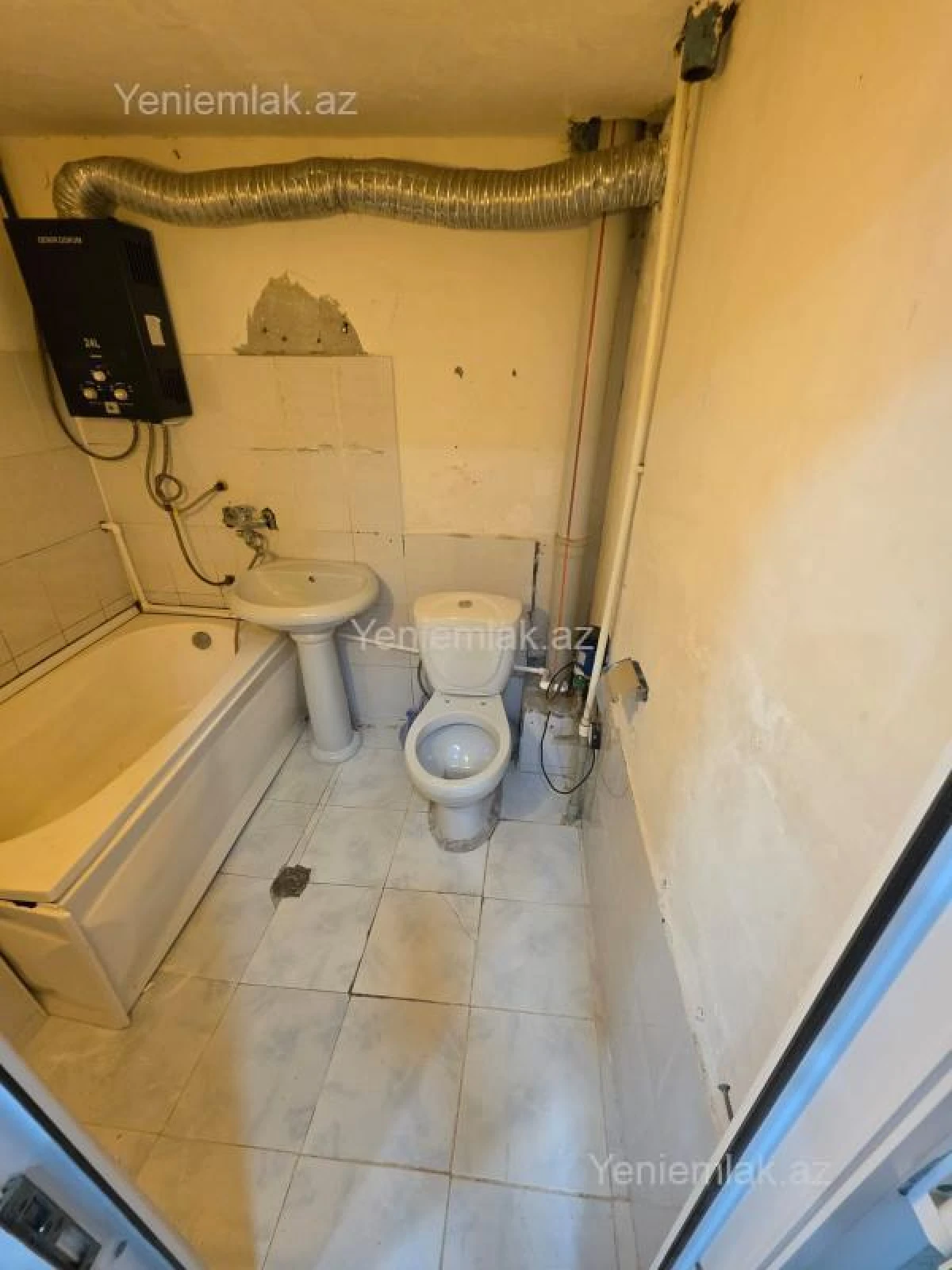 Satılır 1 otaqlı köhnə tikili 40 m²