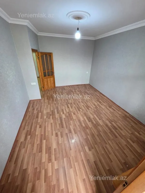 Satılır 1 otaqlı köhnə tikili 40 m²