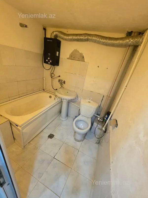 Satılır 1 otaqlı köhnə tikili 40 m²