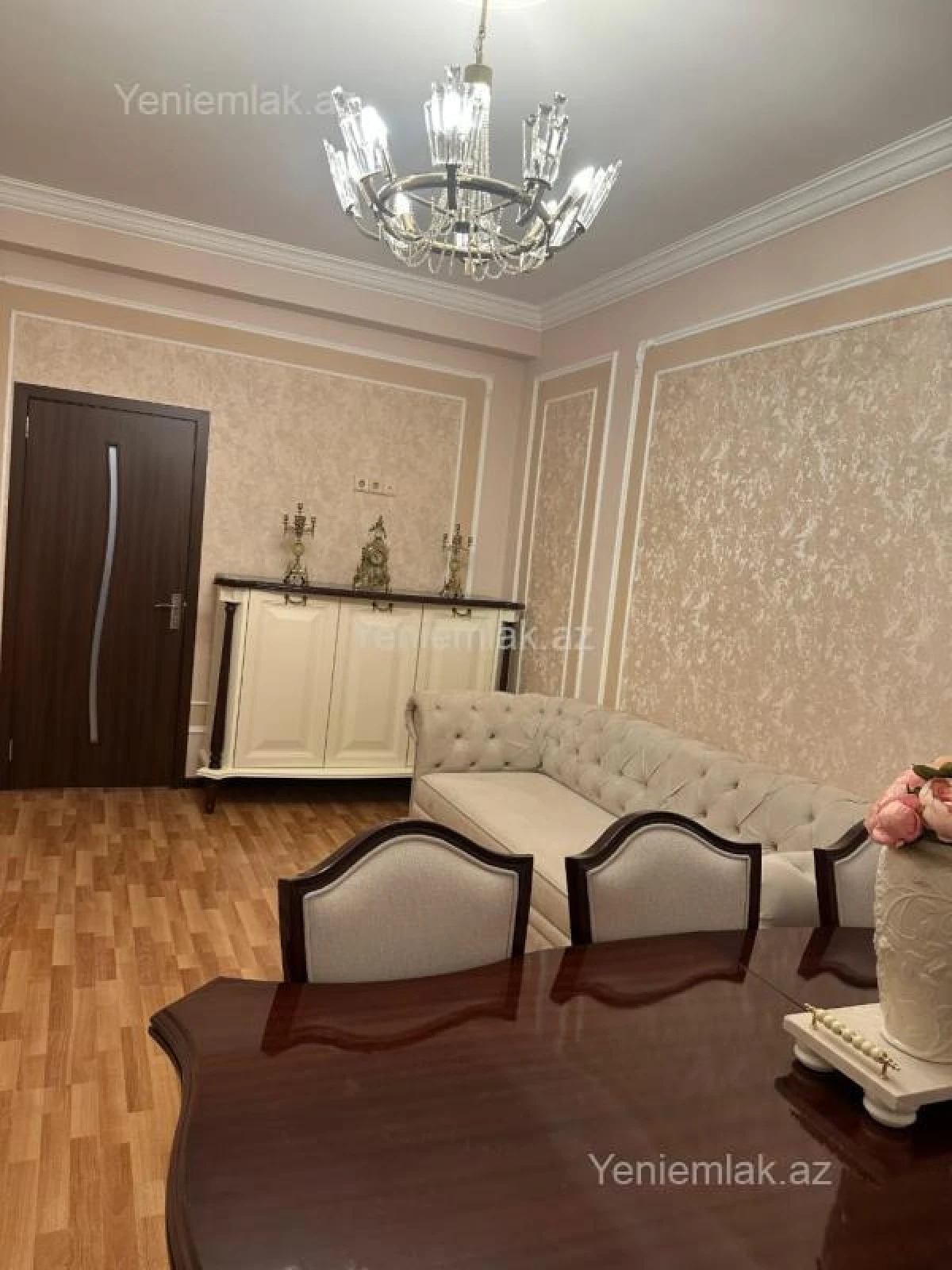 Satılır 2 otaqlı köhnə tikili 53 m²