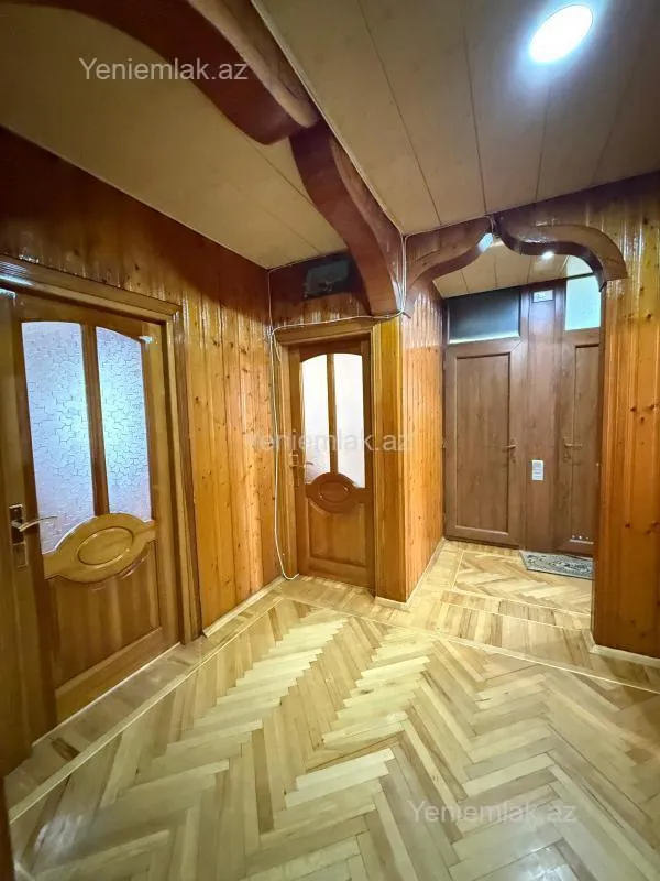 Satılır 3 otaqlı köhnə tikili 80 m²