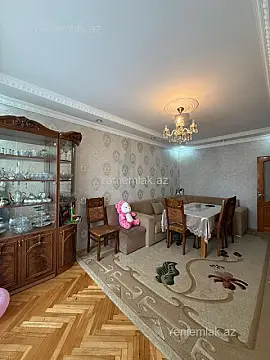 Satılır 3 otaqlı köhnə tikili 80 m²