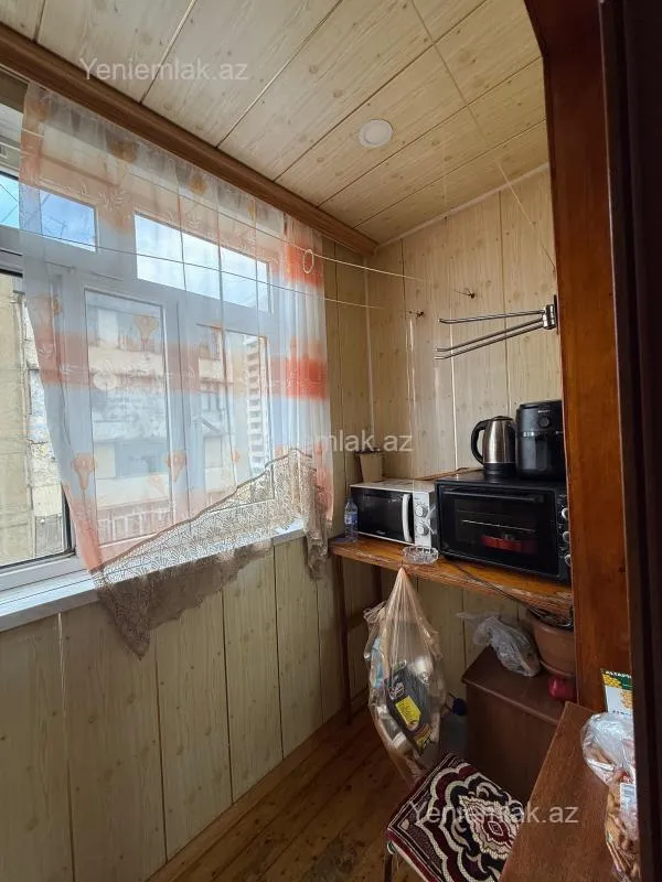 Satılır 3 otaqlı köhnə tikili 80 m²