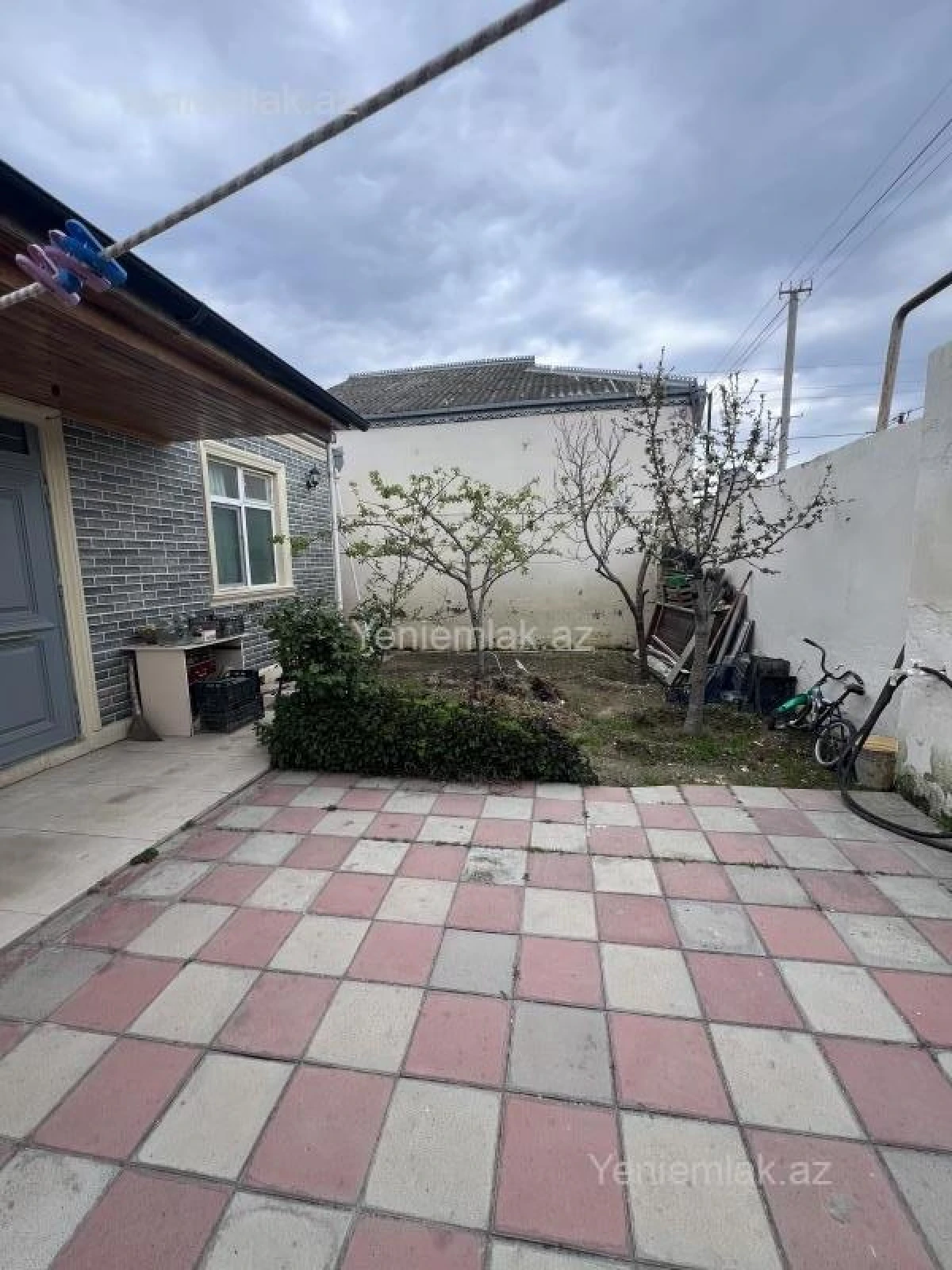Satılır 3 otaqlı həyət evi 77 m²