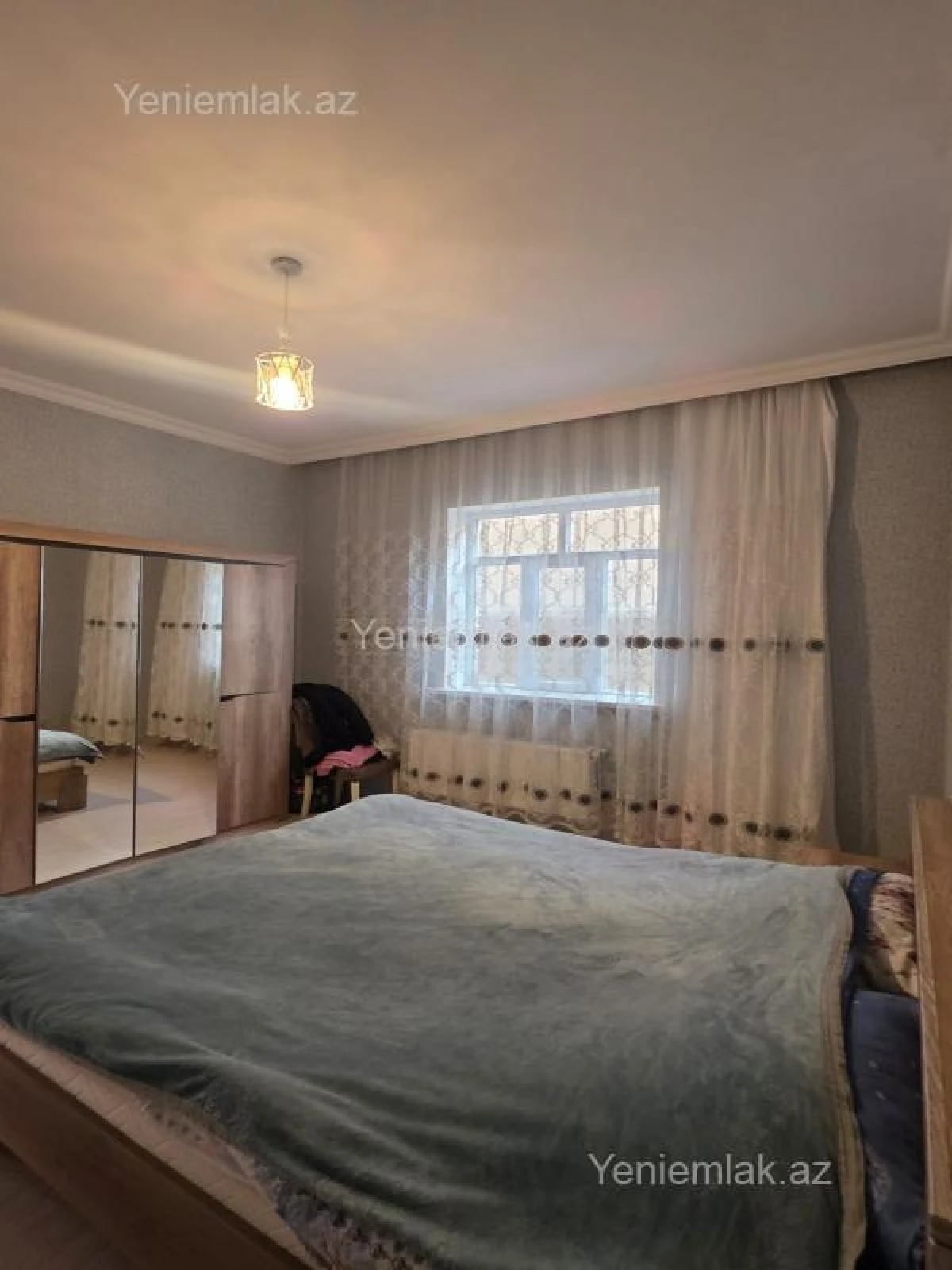 Satılır 3 otaqlı həyət evi 200 m²