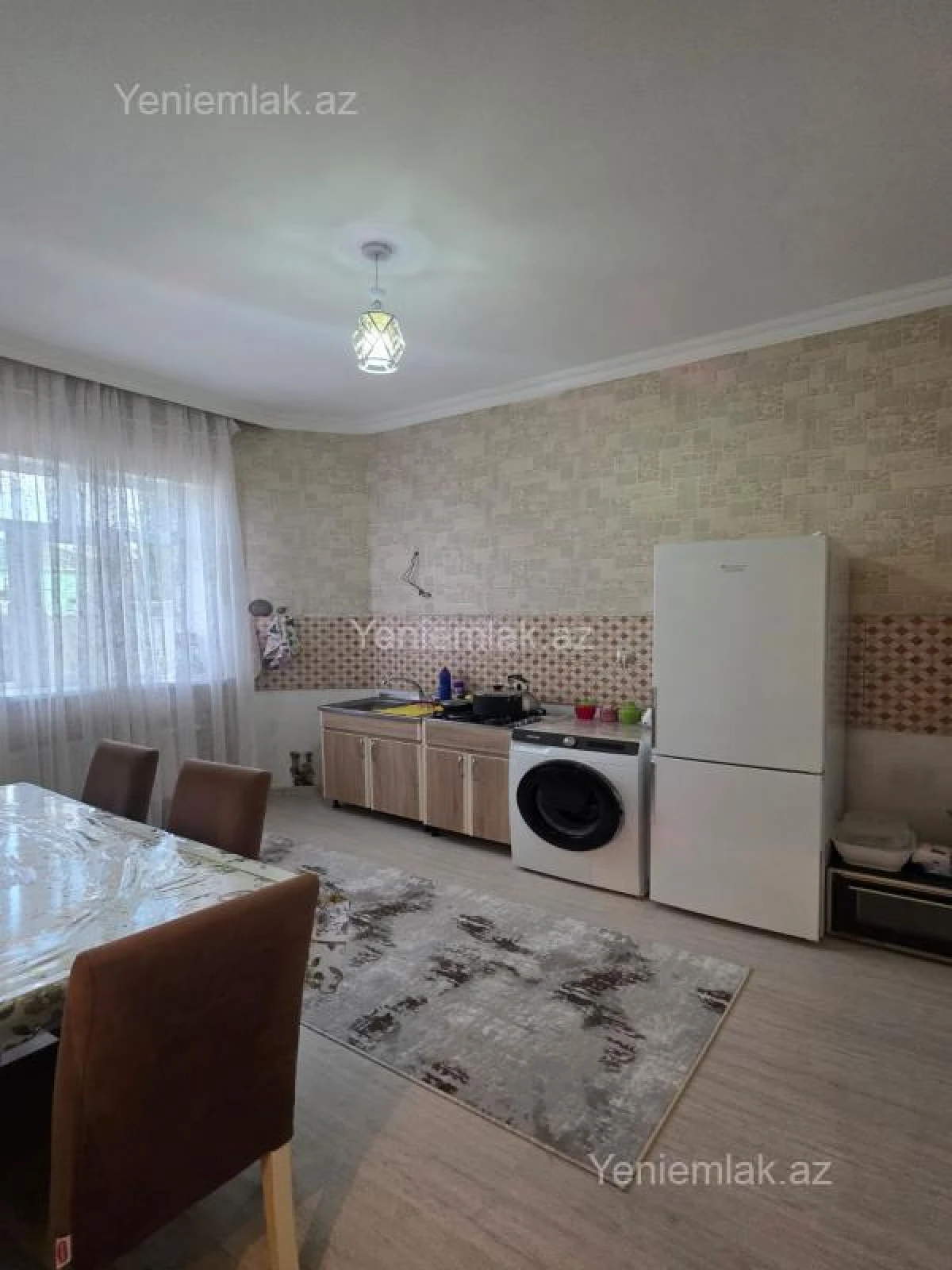 Satılır 3 otaqlı həyət evi 200 m²