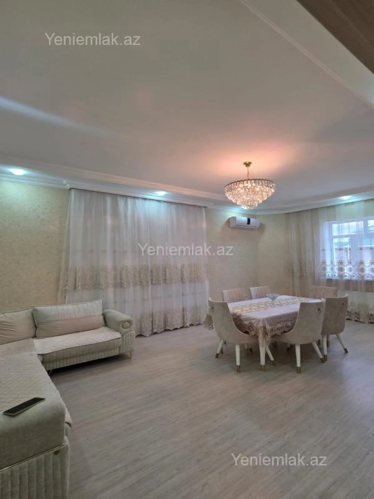 Satılır 3 otaqlı həyət evi 200 m²