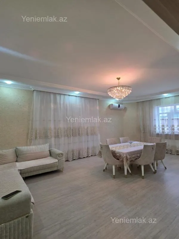 Satılır 3 otaqlı həyət evi 200 m²