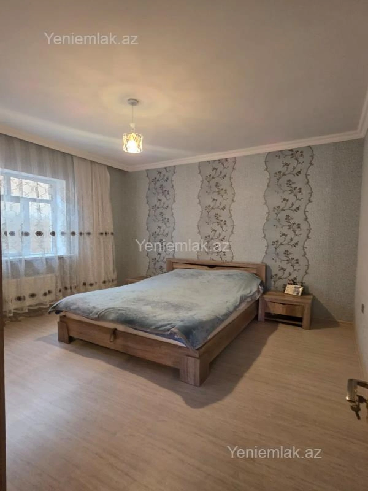 Satılır 3 otaqlı həyət evi 200 m²