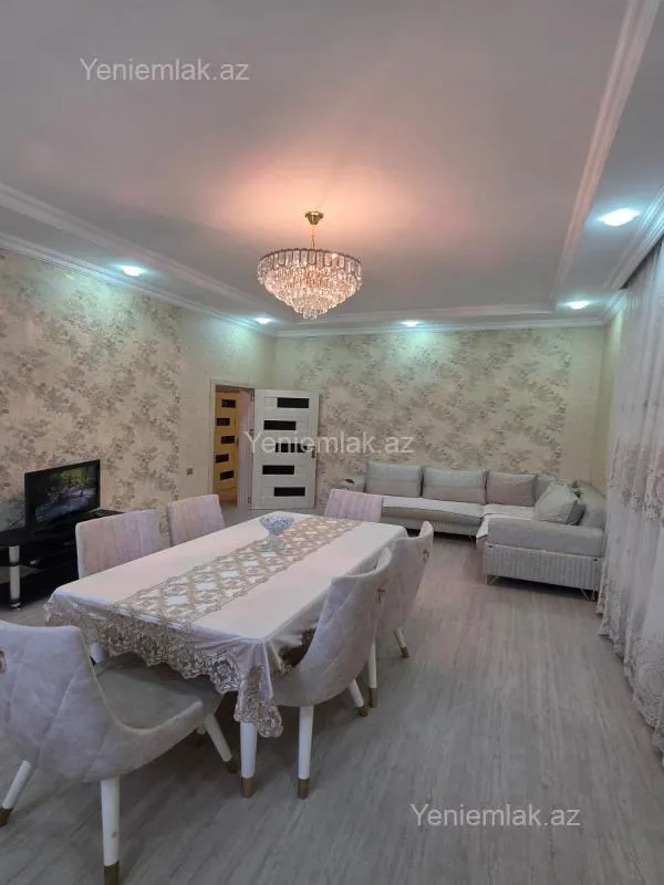 Satılır 3 otaqlı həyət evi 200 m²