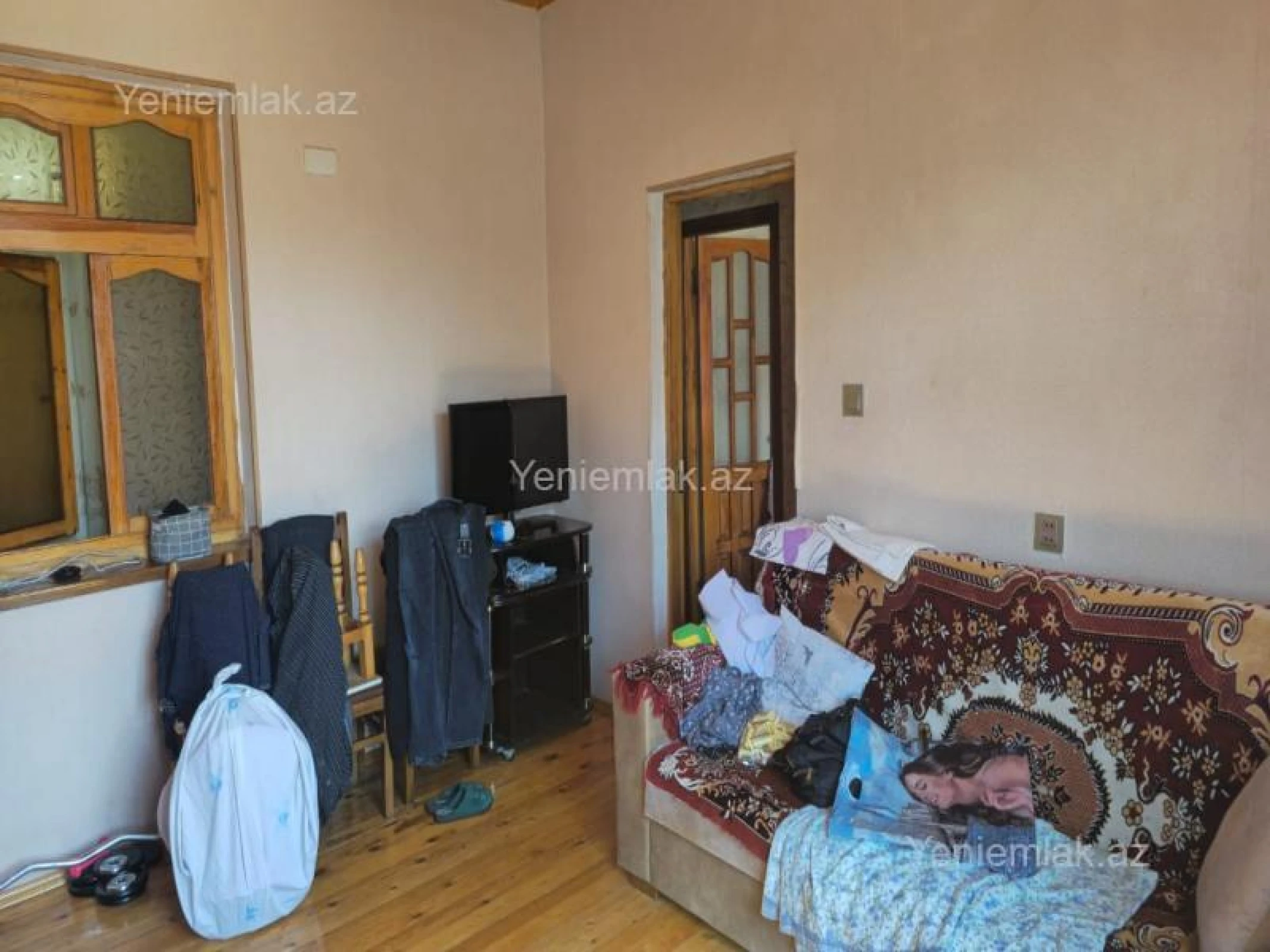 Satılır 3 otaqlı köhnə tikili 90 m²