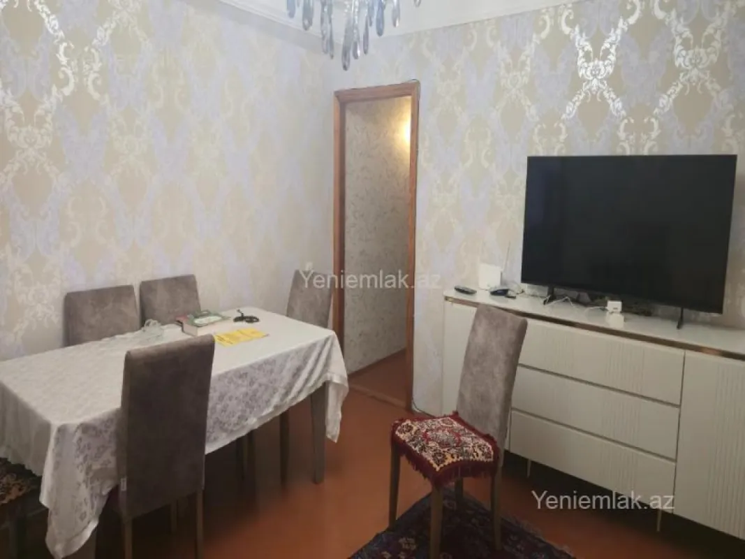 Satılır 3 otaqlı köhnə tikili 90 m²