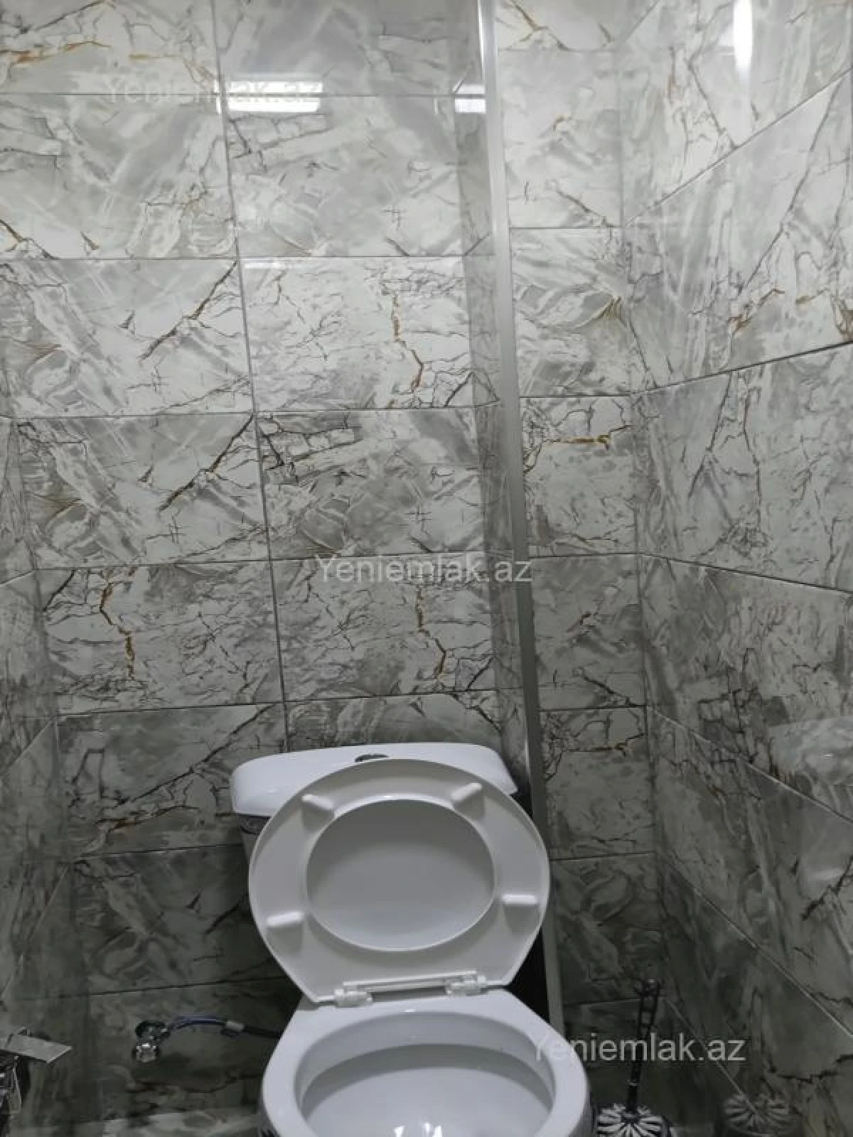 Satılır 2 otaqlı köhnə tikili 56 m²