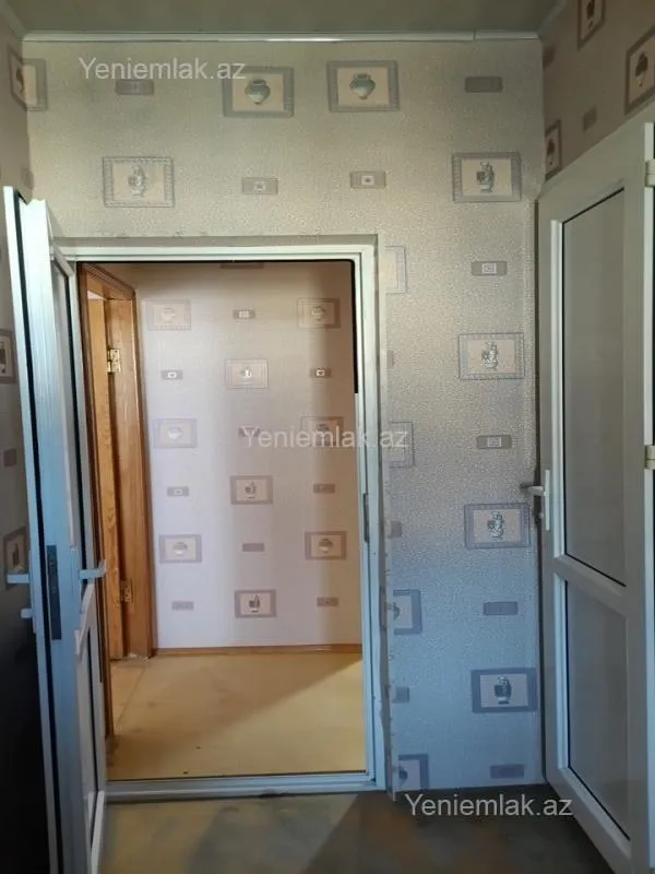 Satılır 2 otaqlı köhnə tikili 56 m²