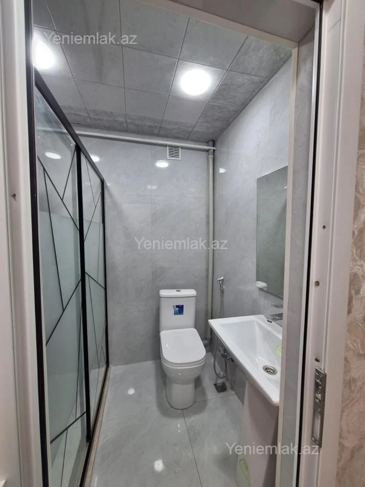 Satılır 2 otaqlı köhnə tikili 53 m²