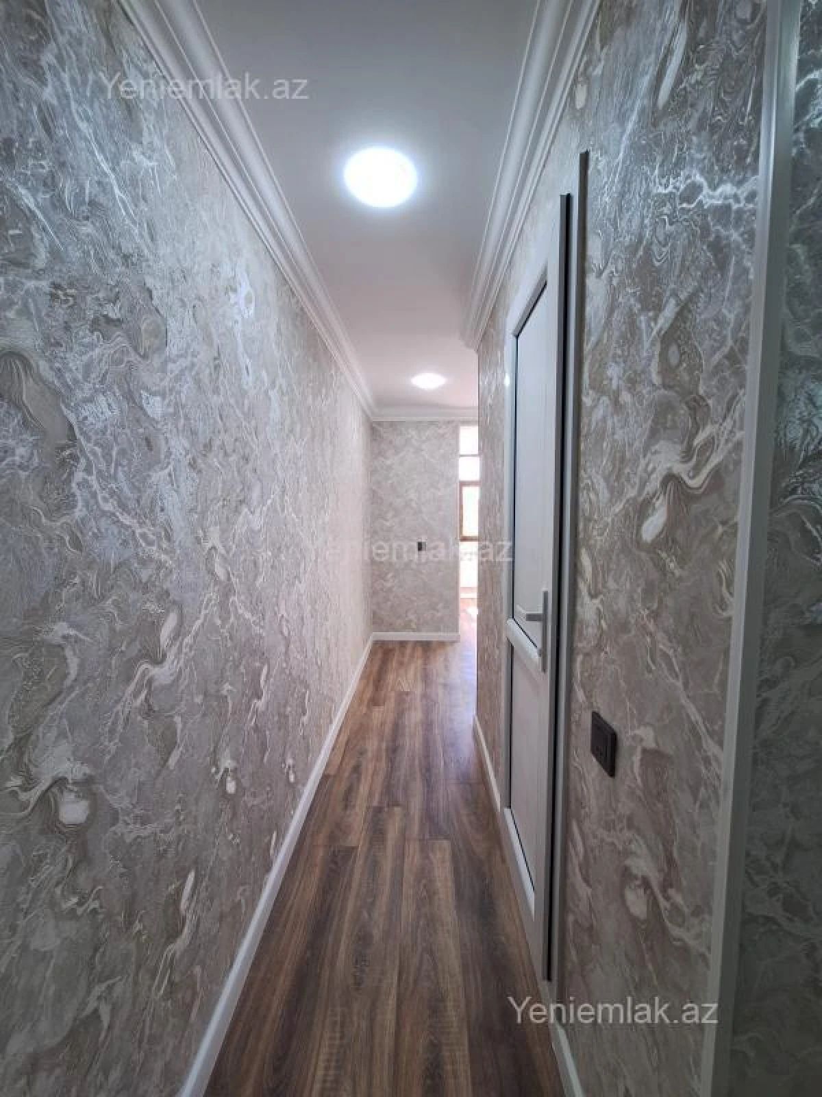 Satılır 2 otaqlı köhnə tikili 53 m²
