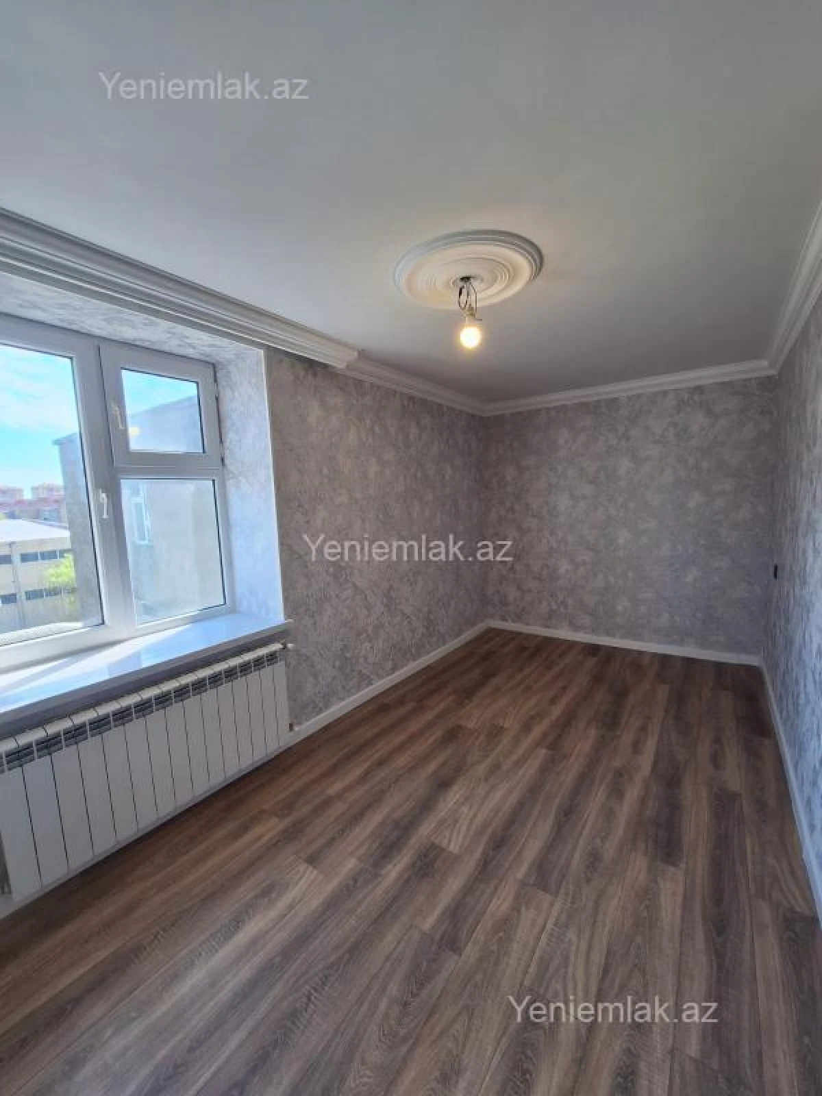 Satılır 2 otaqlı köhnə tikili 53 m²