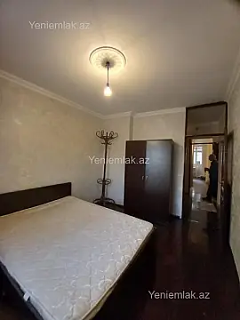 Satılır 3 otaqlı köhnə tikili 55 m²