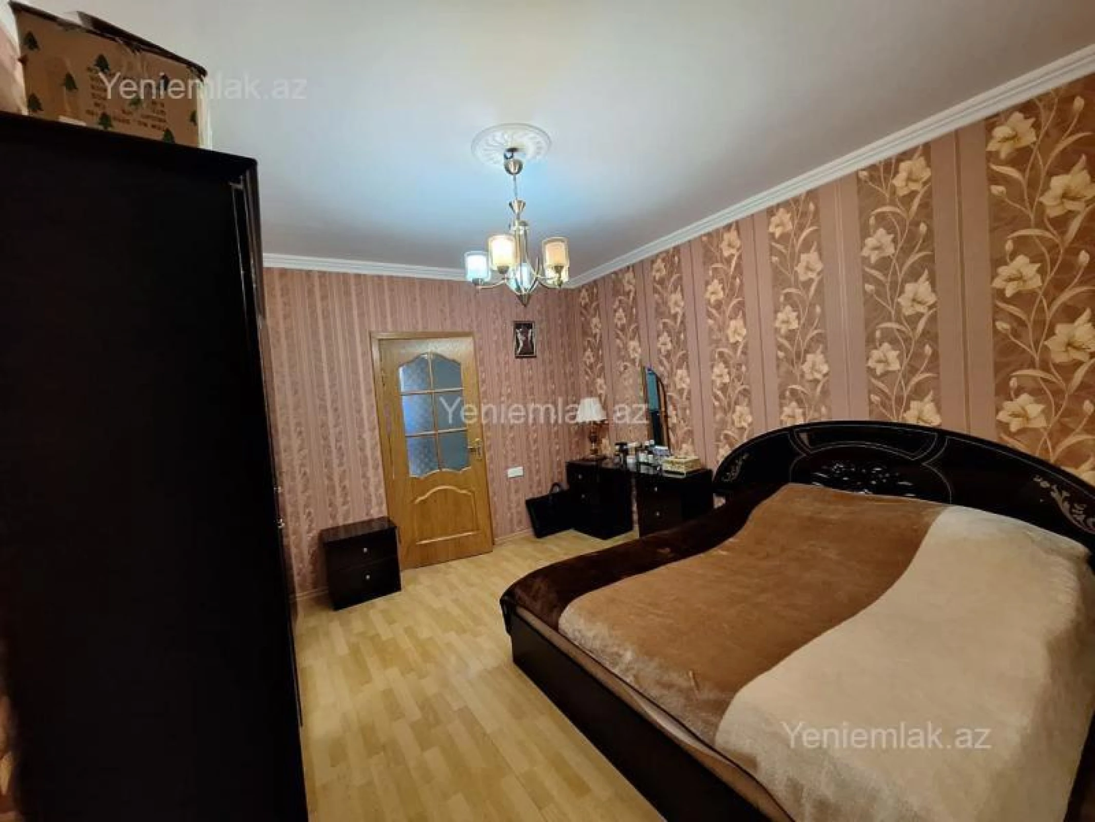 Satılır 5 otaqlı köhnə tikili 110 m²