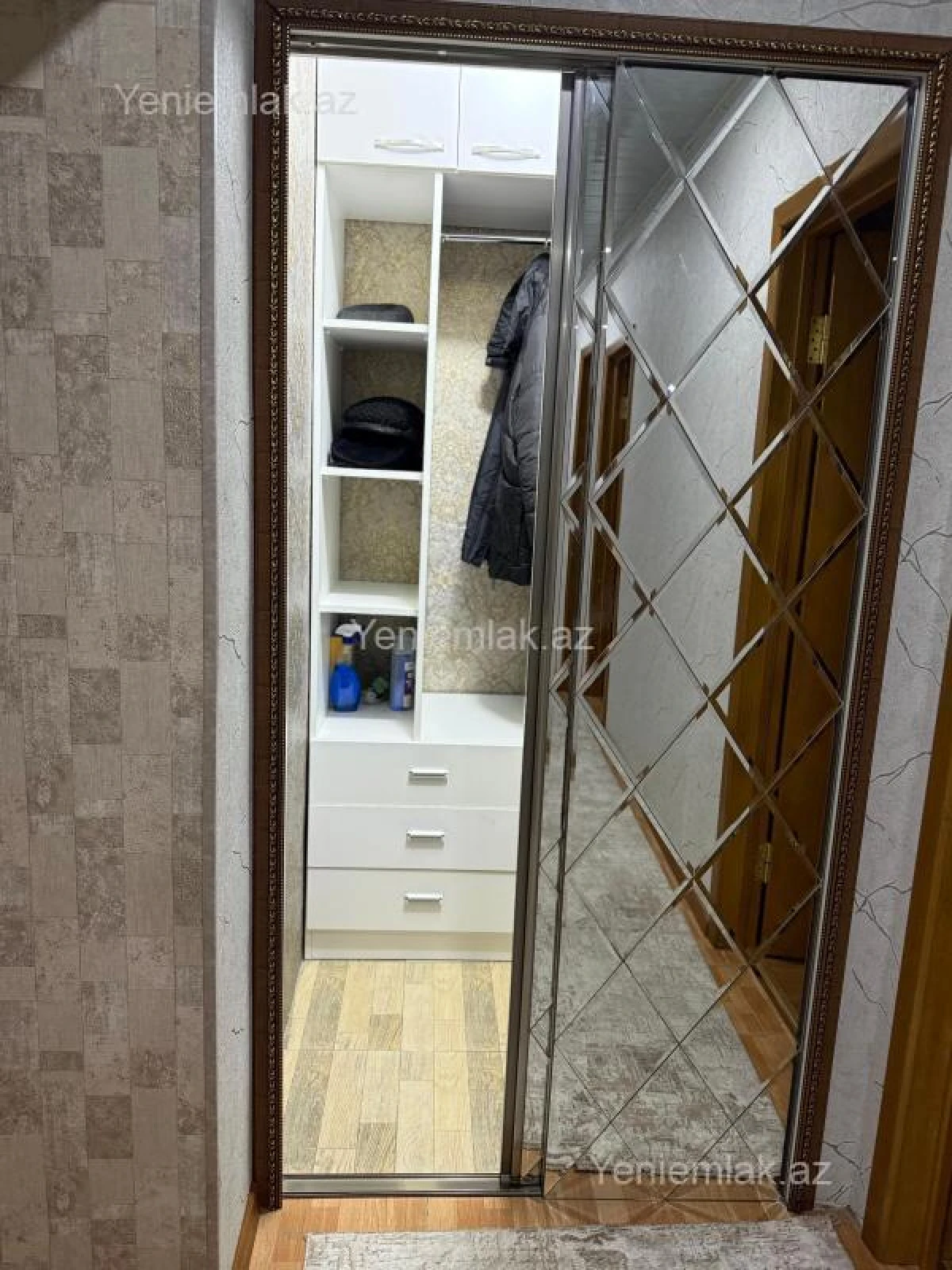 Satılır 5 otaqlı köhnə tikili 110 m²