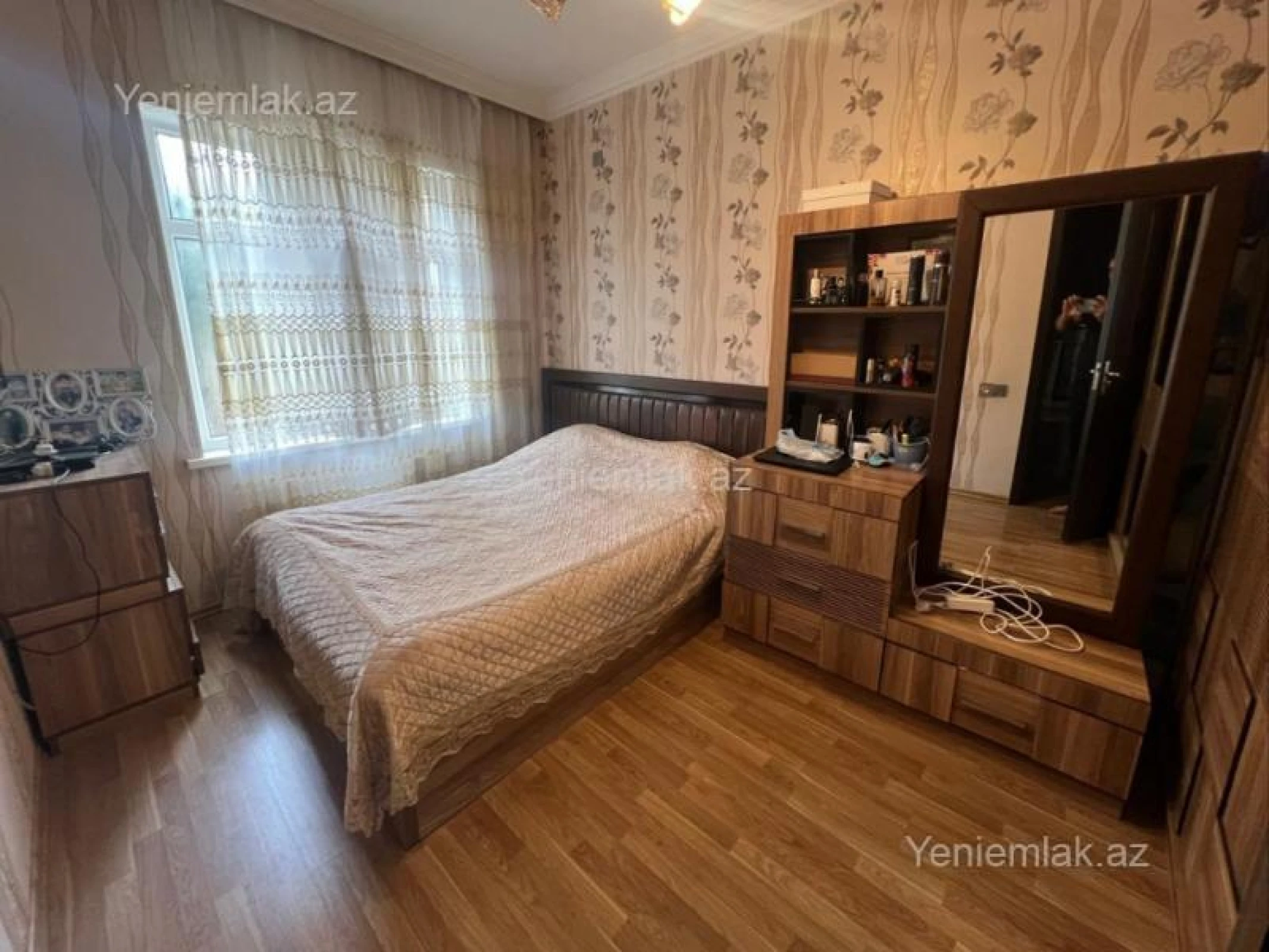Satılır 4 otaqlı köhnə tikili 82 m²