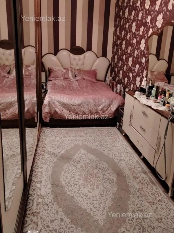 Satılır 4 otaqlı köhnə tikili 82 m²