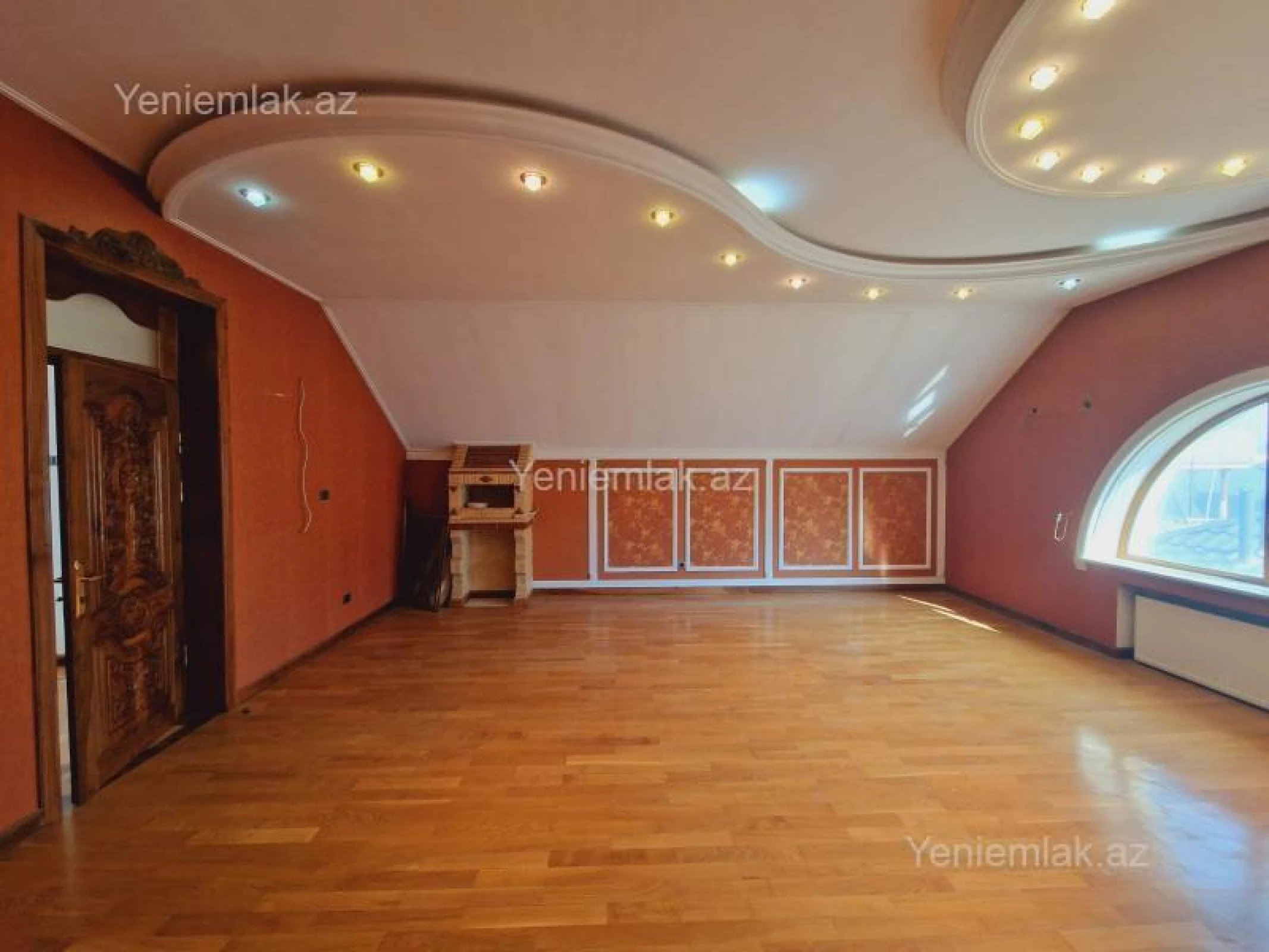 Satılır 8 otaqlı həyət evi 500 m²