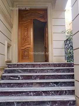 Satılır 8 otaqlı həyət evi 500 m²