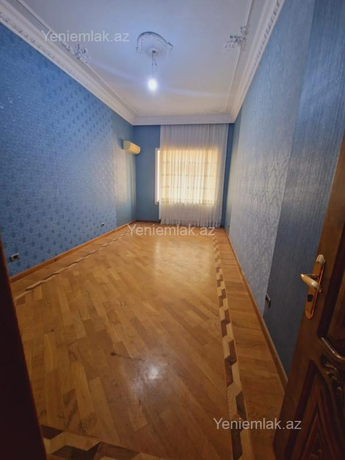 Satılır 8 otaqlı həyət evi 500 m²