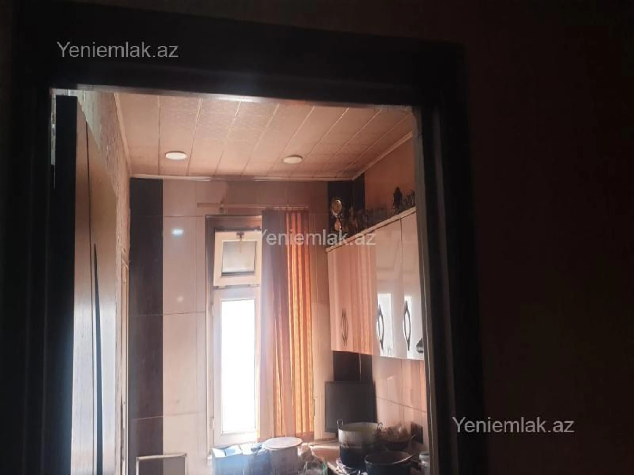 Satılır 4 otaqlı köhnə tikili 90 m²