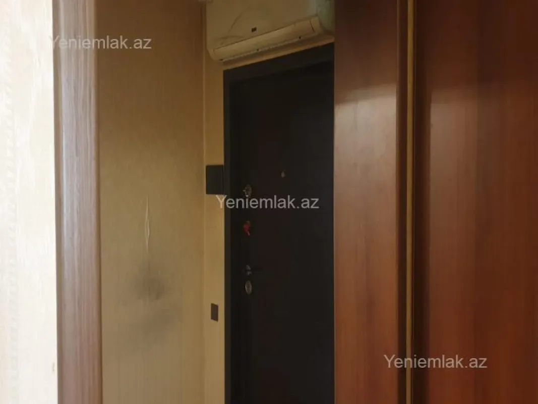 Satılır 4 otaqlı köhnə tikili 90 m²