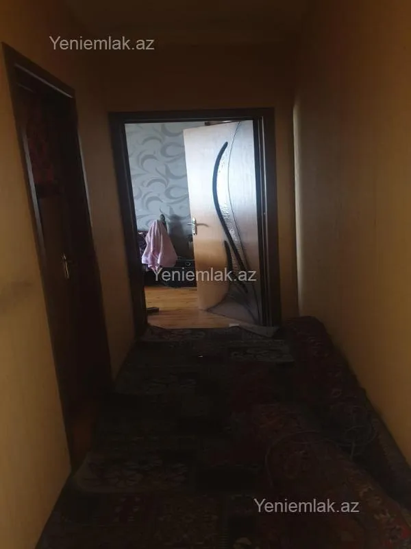 Satılır 4 otaqlı köhnə tikili 90 m²