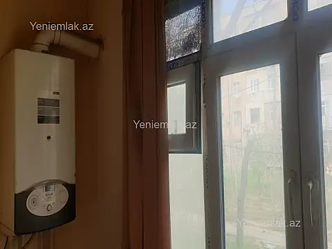 Satılır 4 otaqlı köhnə tikili 90 m²