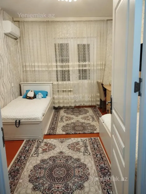 Satılır 2 otaqlı köhnə tikili 65 m²