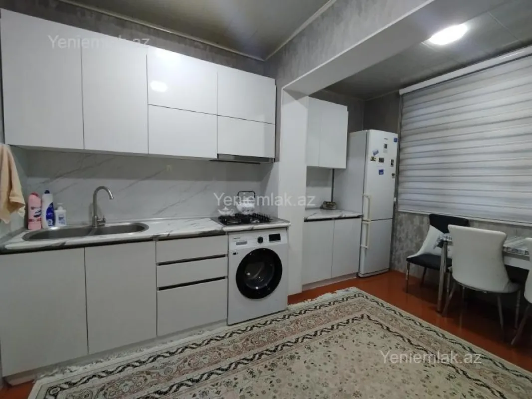 Satılır 2 otaqlı köhnə tikili 65 m²
