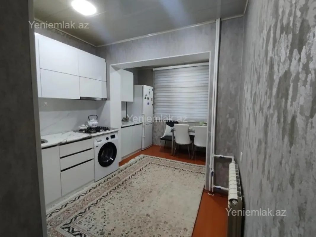 Satılır 2 otaqlı köhnə tikili 65 m²