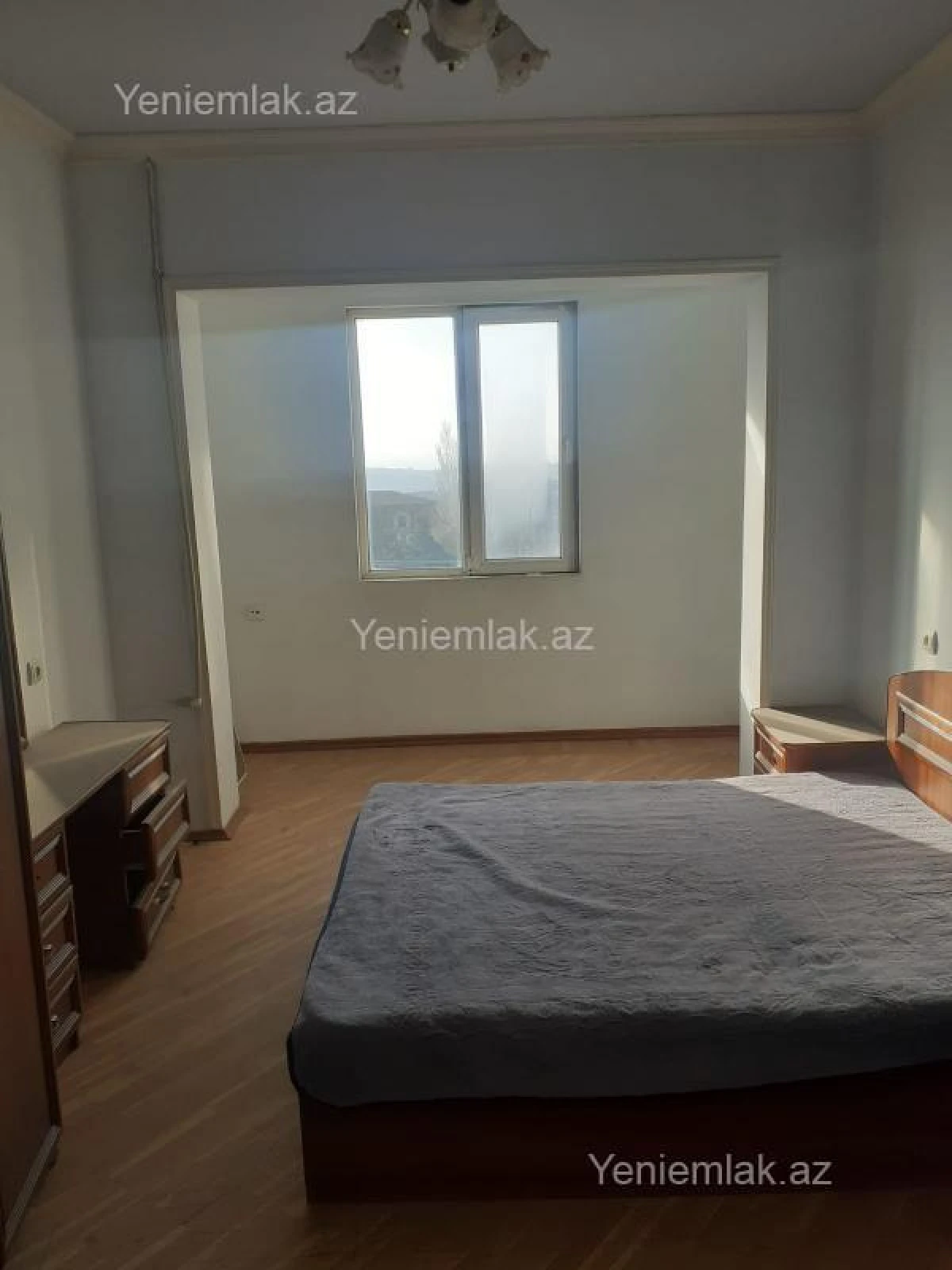 Satılır 2 otaqlı köhnə tikili 60 m²