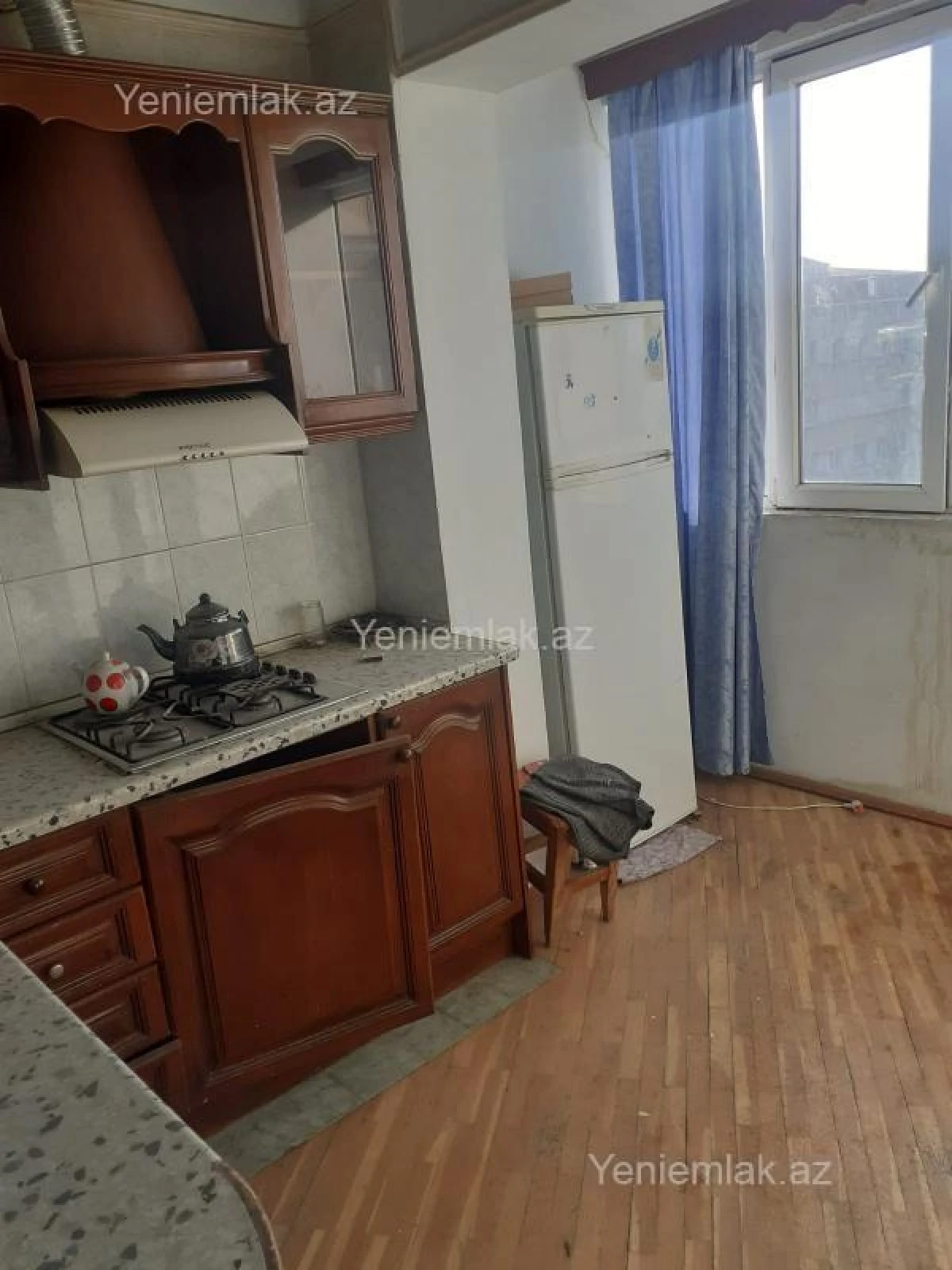 Satılır 2 otaqlı köhnə tikili 60 m²