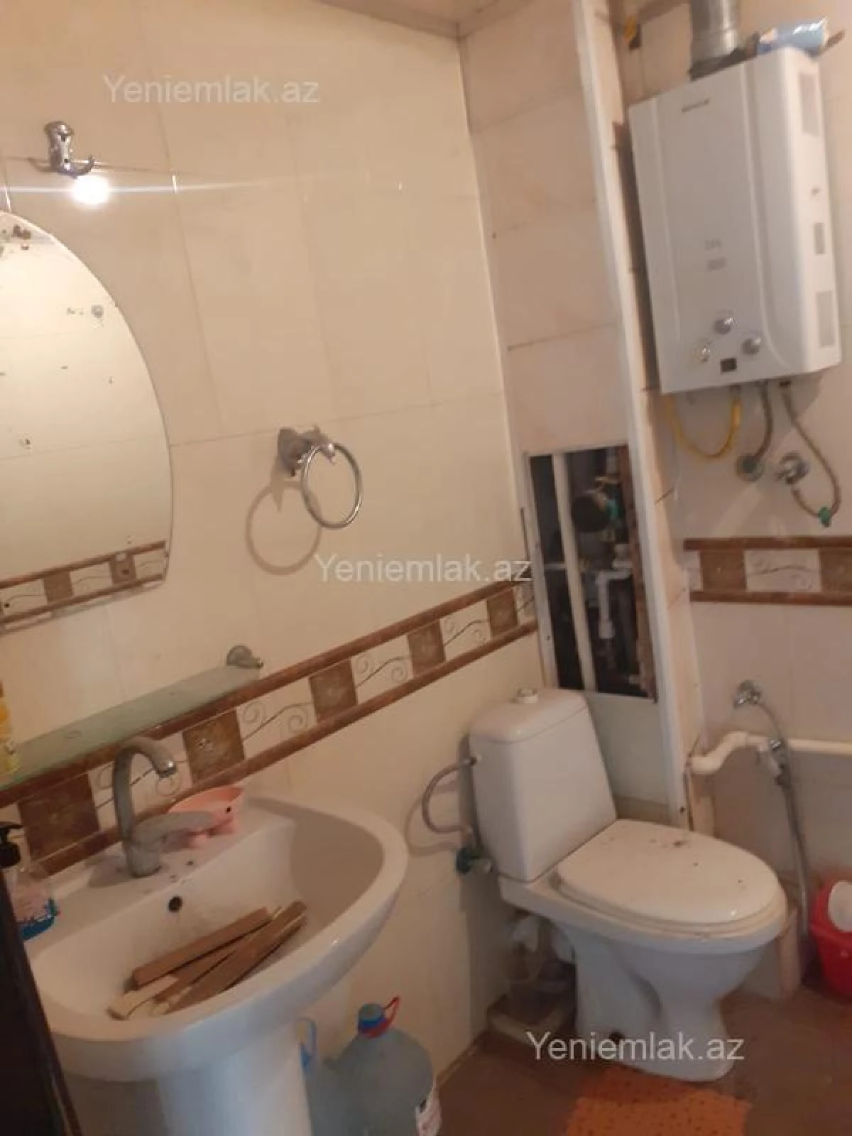 Satılır 2 otaqlı köhnə tikili 60 m²